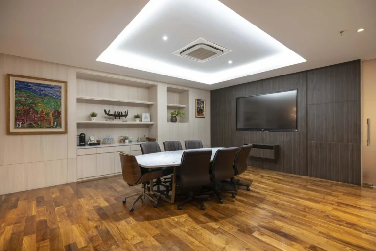 Boost Your Productivity: Crafting Your Perfect Workspace with Custom Office Furniture